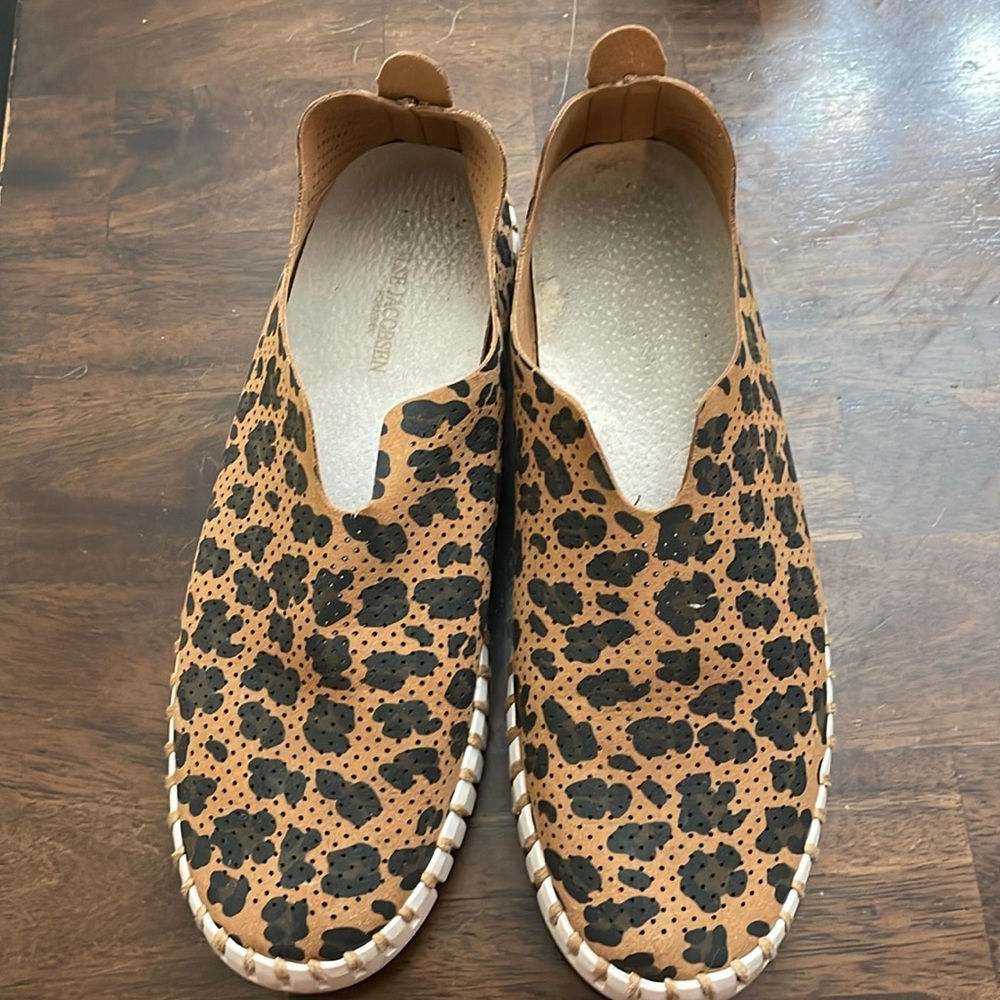 Slip on leopard sneakers/loafers